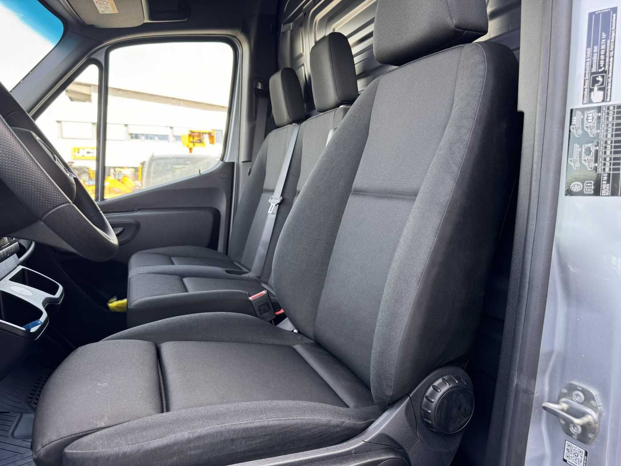 Zakup  Mercedes-Benz Sprinter 317 CDI 3665 Klima Kamera MBUX Schwing Mercedes-Benz Sprinter 317 CDI 3665 Klima Kamera MBUX Schwing: slika Zakup  Mercedes-Benz Sprinter 317 CDI 3665 Klima Kamera MBUX Schwing Mercedes-Benz Sprinter 317 CDI 3665 Klima Kamera MBUX Schwing