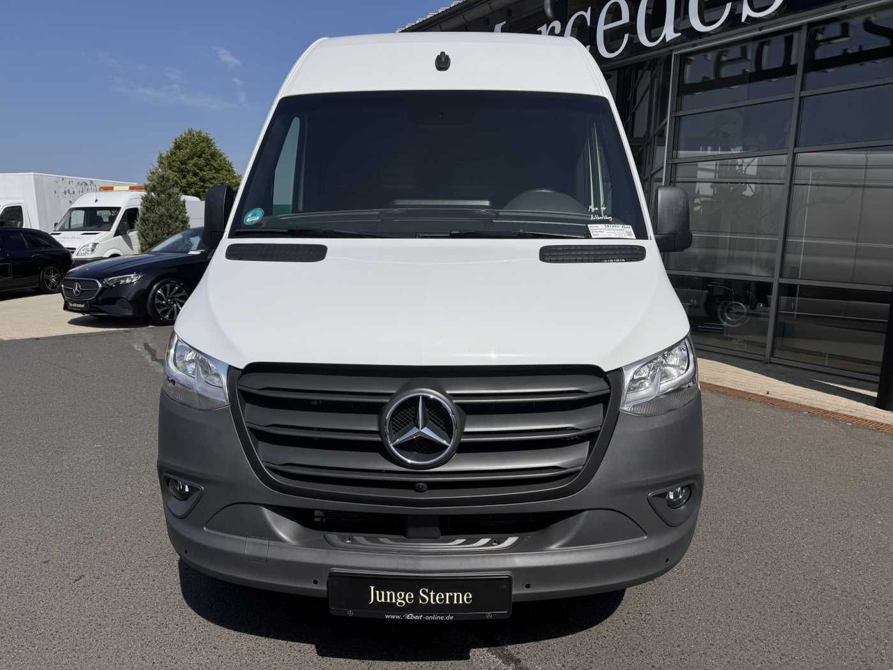 Mercedes-Benz Sprinter 317 CDI 4325 9G AHK3,5 Klima 360 SHZ - Furgon: slika Mercedes-Benz Sprinter 317 CDI 4325 9G AHK3,5 Klima 360 SHZ - Furgon Mercedes-Benz Sprinter 317 CDI 4325 9G AHK3,5 Klima 360 SHZ - Furgon: slika Mercedes-Benz Sprinter 317 CDI 4325 9G AHK3,5 Klima 360 SHZ - Furgon