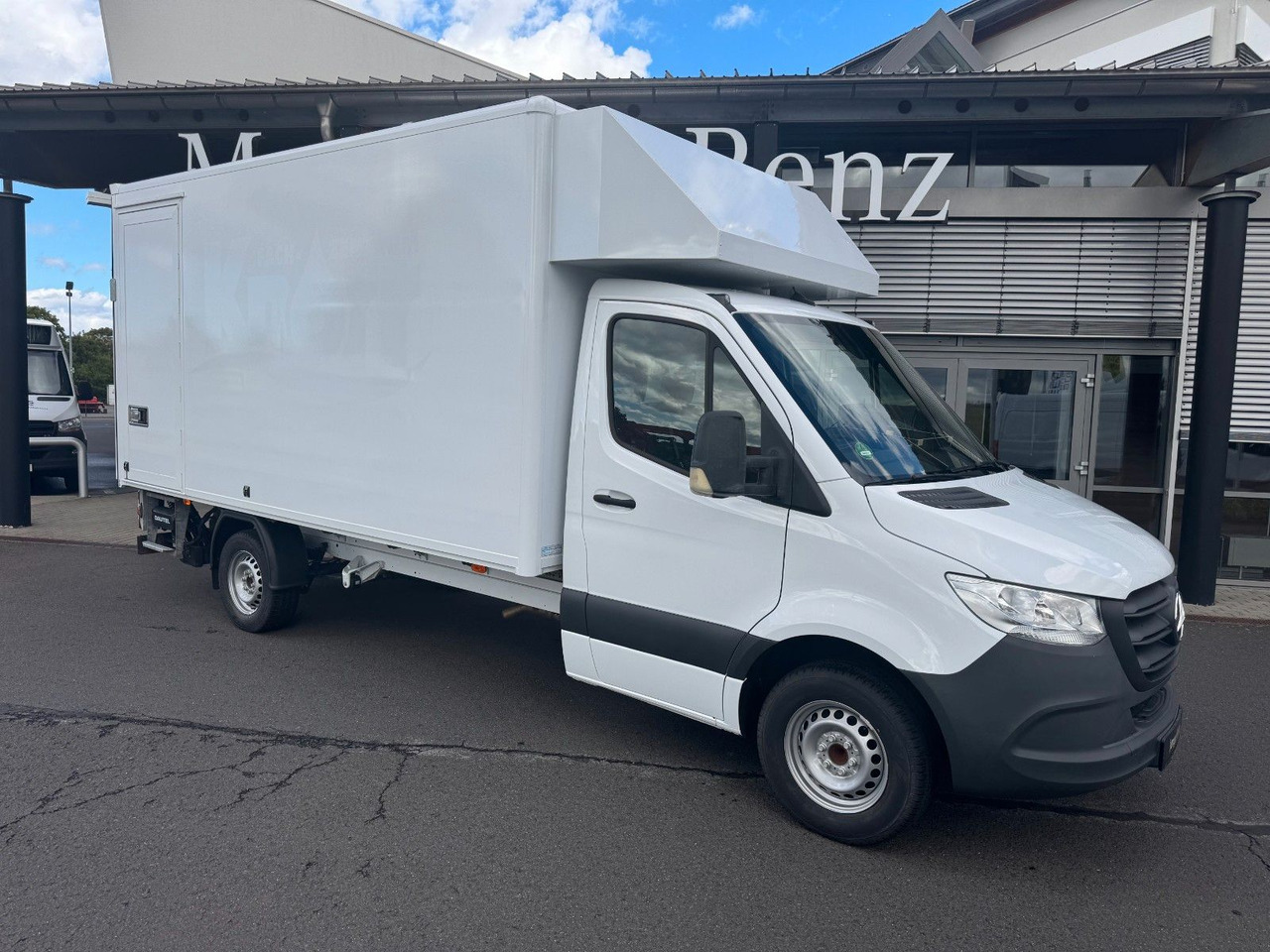 Mercedes-Benz Sprinter 317 CDI 4325 Koffer LBW Klima Kamera - Dostavno vozilo sa zatvorenim sandukom: slika Mercedes-Benz Sprinter 317 CDI 4325 Koffer LBW Klima Kamera - Dostavno vozilo sa zatvorenim sandukom Mercedes-Benz Sprinter 317 CDI 4325 Koffer LBW Klima Kamera - Dostavno vozilo sa zatvorenim sandukom: slika Mercedes-Benz Sprinter 317 CDI 4325 Koffer LBW Klima Kamera - Dostavno vozilo sa zatvorenim sandukom