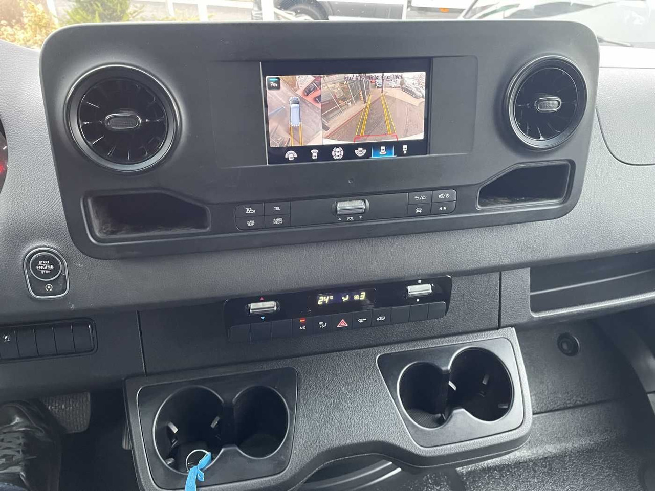 Putnički kombi Mercedes-Benz Sprinter 317 CDI DoKa/Mixto Autom AHK3,5 Klima: slika Putnički kombi Mercedes-Benz Sprinter 317 CDI DoKa/Mixto Autom AHK3,5 Klima