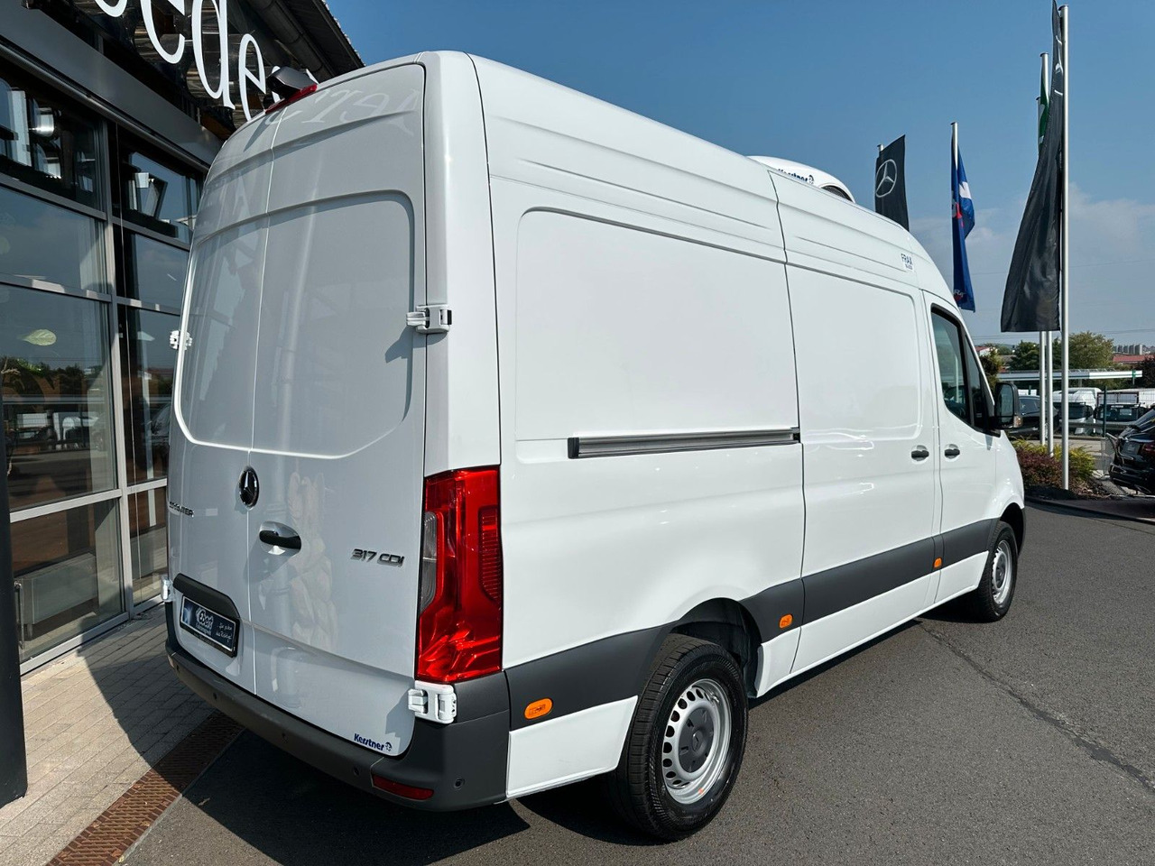 Mercedes-Benz Sprinter 317 CDI Frischdienst Fahr-/Standkühlung - Dostavno vozilo hladnjača: slika Mercedes-Benz Sprinter 317 CDI Frischdienst Fahr-/Standkühlung - Dostavno vozilo hladnjača Mercedes-Benz Sprinter 317 CDI Frischdienst Fahr-/Standkühlung - Dostavno vozilo hladnjača: slika Mercedes-Benz Sprinter 317 CDI Frischdienst Fahr-/Standkühlung - Dostavno vozilo hladnjača