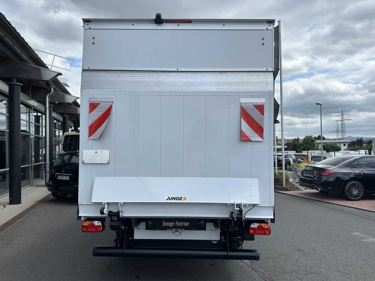 Mercedes-Benz Sprinter 317 CDI Koffer Dachspoiler Kamera - Dostavno vozilo sa zatvorenim sandukom: slika Mercedes-Benz Sprinter 317 CDI Koffer Dachspoiler Kamera - Dostavno vozilo sa zatvorenim sandukom Mercedes-Benz Sprinter 317 CDI Koffer Dachspoiler Kamera - Dostavno vozilo sa zatvorenim sandukom: slika Mercedes-Benz Sprinter 317 CDI Koffer Dachspoiler Kamera - Dostavno vozilo sa zatvorenim sandukom