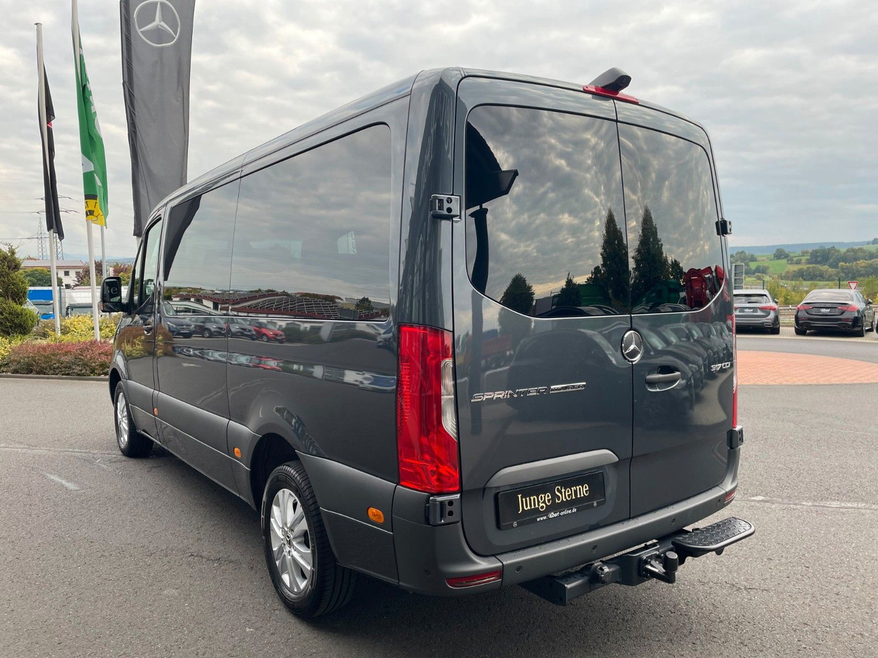 Mercedes-Benz Sprinter 317 CDI Tourer 3665 9G Kamera AHK3,5to - Putnički kombi: slika  Mercedes-Benz Sprinter 317 CDI Tourer 3665 9G Kamera AHK3,5to - Putnički kombi Mercedes-Benz Sprinter 317 CDI Tourer 3665 9G Kamera AHK3,5to - Putnički kombi: slika  Mercedes-Benz Sprinter 317 CDI Tourer 3665 9G Kamera AHK3,5to - Putnički kombi