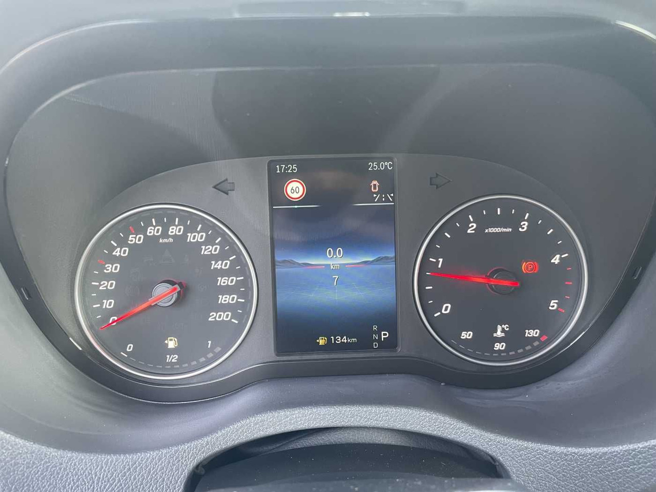 Furgon Mercedes-Benz Sprinter 319 CDI 4x4 3665 Klima Kamera MBUX LED: slika Furgon Mercedes-Benz Sprinter 319 CDI 4x4 3665 Klima Kamera MBUX LED
