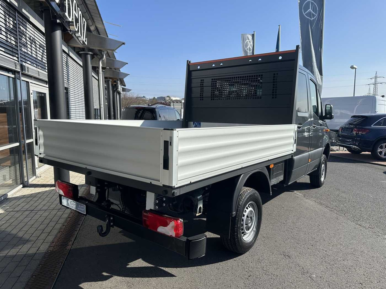 Mercedes-Benz Sprinter 319 CDI DoKa 3665 4x4 Klima AHK LED - Dostavno vozilo s ravnom platformom, Dostavno vozilo s dvostrukom kabinom: slika Mercedes-Benz Sprinter 319 CDI DoKa 3665 4x4 Klima AHK LED - Dostavno vozilo s ravnom platformom, Dostavno vozilo s dvostrukom kabinom Mercedes-Benz Sprinter 319 CDI DoKa 3665 4x4 Klima AHK LED - Dostavno vozilo s ravnom platformom, Dostavno vozilo s dvostrukom kabinom: slika Mercedes-Benz Sprinter 319 CDI DoKa 3665 4x4 Klima AHK LED - Dostavno vozilo s ravnom platformom, Dostavno vozilo s dvostrukom kabinom