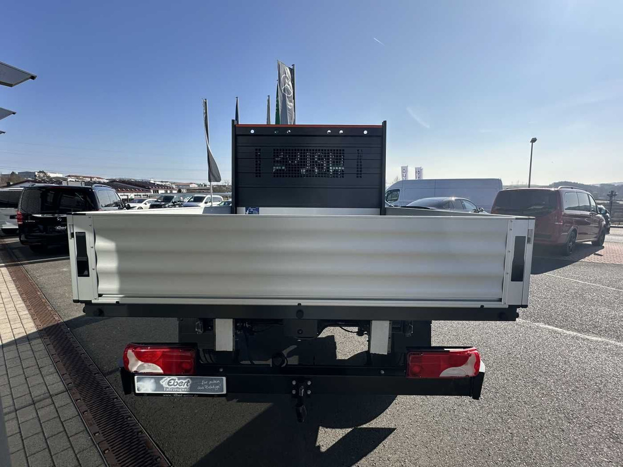 Mercedes-Benz Sprinter 319 CDI DoKa 3665 4x4 Klima AHK LED - Dostavno vozilo s ravnom platformom, Dostavno vozilo s dvostrukom kabinom: slika Mercedes-Benz Sprinter 319 CDI DoKa 3665 4x4 Klima AHK LED - Dostavno vozilo s ravnom platformom, Dostavno vozilo s dvostrukom kabinom Mercedes-Benz Sprinter 319 CDI DoKa 3665 4x4 Klima AHK LED - Dostavno vozilo s ravnom platformom, Dostavno vozilo s dvostrukom kabinom: slika Mercedes-Benz Sprinter 319 CDI DoKa 3665 4x4 Klima AHK LED - Dostavno vozilo s ravnom platformom, Dostavno vozilo s dvostrukom kabinom