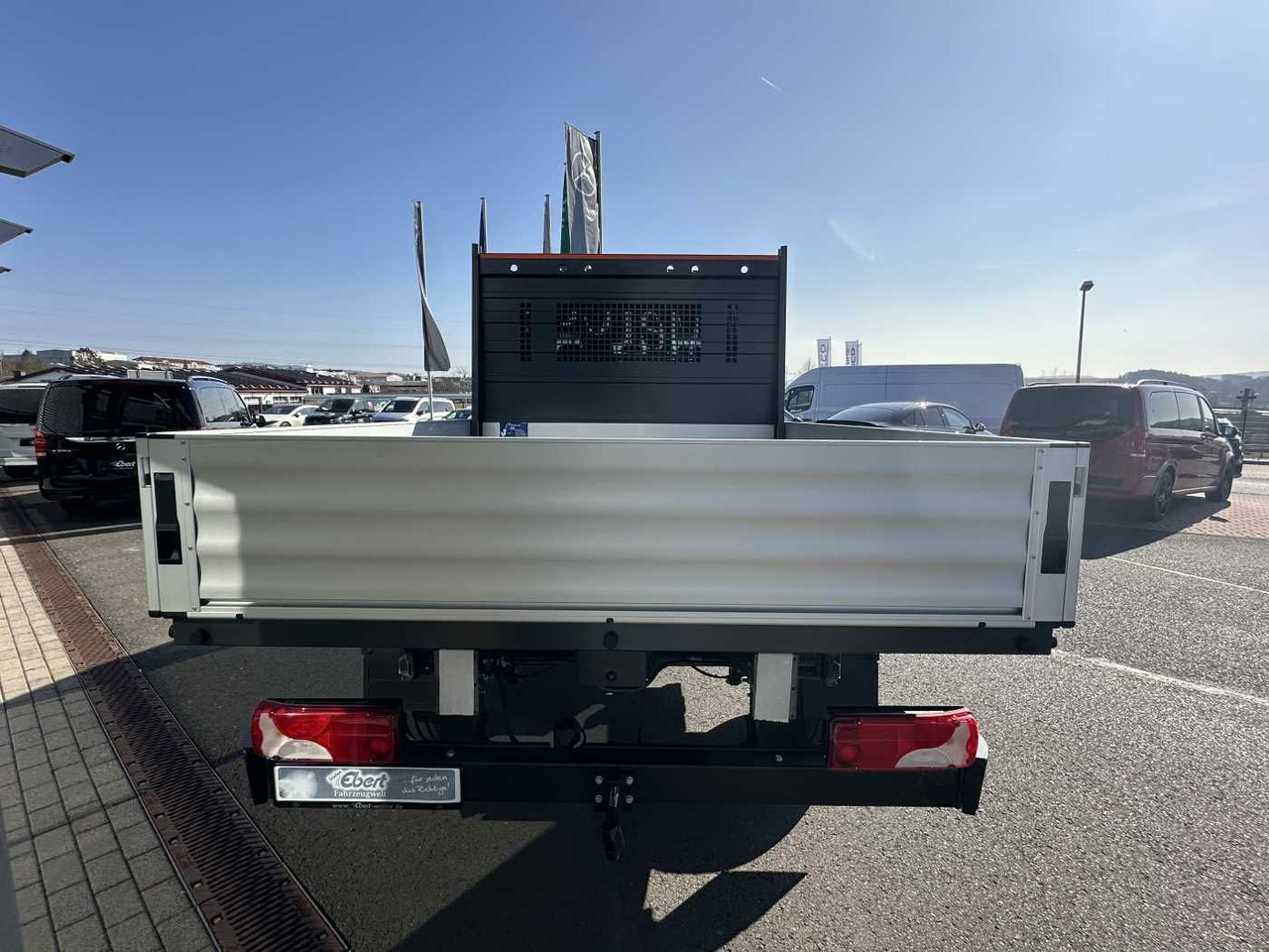 Mercedes-Benz Sprinter 319 CDI DoKa 3665 4x4 Klima AHK LED - Dostavno vozilo s ravnom platformom, Dostavno vozilo s dvostrukom kabinom: slika Mercedes-Benz Sprinter 319 CDI DoKa 3665 4x4 Klima AHK LED - Dostavno vozilo s ravnom platformom, Dostavno vozilo s dvostrukom kabinom Mercedes-Benz Sprinter 319 CDI DoKa 3665 4x4 Klima AHK LED - Dostavno vozilo s ravnom platformom, Dostavno vozilo s dvostrukom kabinom: slika Mercedes-Benz Sprinter 319 CDI DoKa 3665 4x4 Klima AHK LED - Dostavno vozilo s ravnom platformom, Dostavno vozilo s dvostrukom kabinom