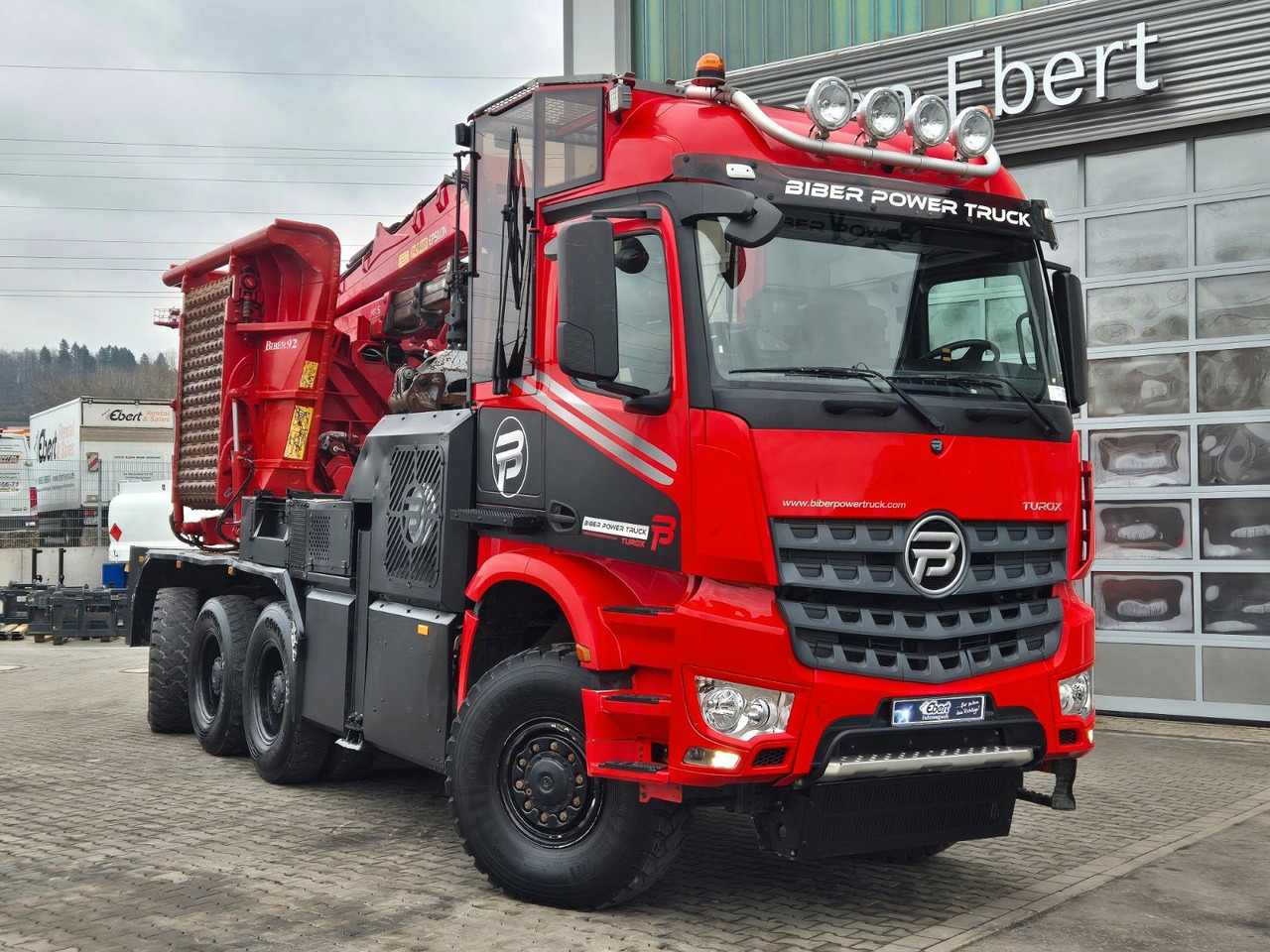 Mercedes-Benz TUROX 8x8 Eschlböck Biber 92 Holzhacker / 1.512h - Kamion s kranom: slika Mercedes-Benz TUROX 8x8 Eschlböck Biber 92 Holzhacker / 1.512h - Kamion s kranom Mercedes-Benz TUROX 8x8 Eschlböck Biber 92 Holzhacker / 1.512h - Kamion s kranom: slika Mercedes-Benz TUROX 8x8 Eschlböck Biber 92 Holzhacker / 1.512h - Kamion s kranom