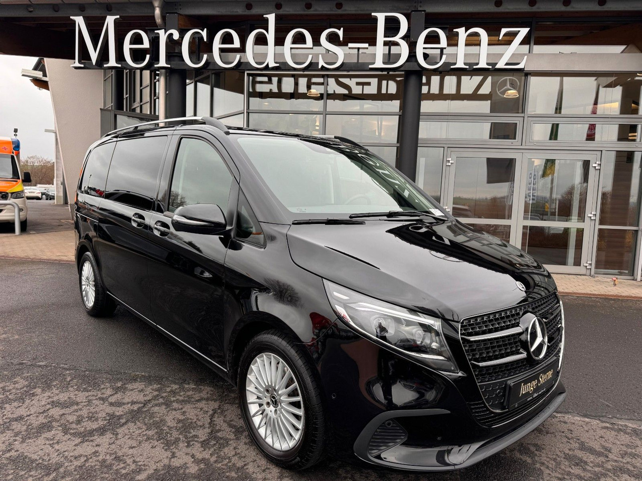 Mercedes-Benz V 220 d STYLE K Liege-Paket AHK2,5 DISTRONIC - Karavan: slika Mercedes-Benz V 220 d STYLE K Liege-Paket AHK2,5 DISTRONIC - Karavan Mercedes-Benz V 220 d STYLE K Liege-Paket AHK2,5 DISTRONIC - Karavan: slika Mercedes-Benz V 220 d STYLE K Liege-Paket AHK2,5 DISTRONIC - Karavan