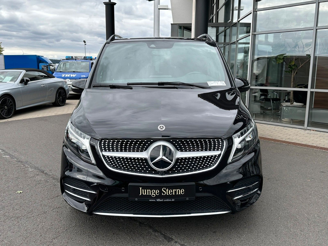 Mercedes-Benz V 250 d EDITION AMG Kompakt ILS elektr Türen - Karavan: slika  Mercedes-Benz V 250 d EDITION AMG Kompakt ILS elektr Türen - Karavan Mercedes-Benz V 250 d EDITION AMG Kompakt ILS elektr Türen - Karavan: slika  Mercedes-Benz V 250 d EDITION AMG Kompakt ILS elektr Türen - Karavan