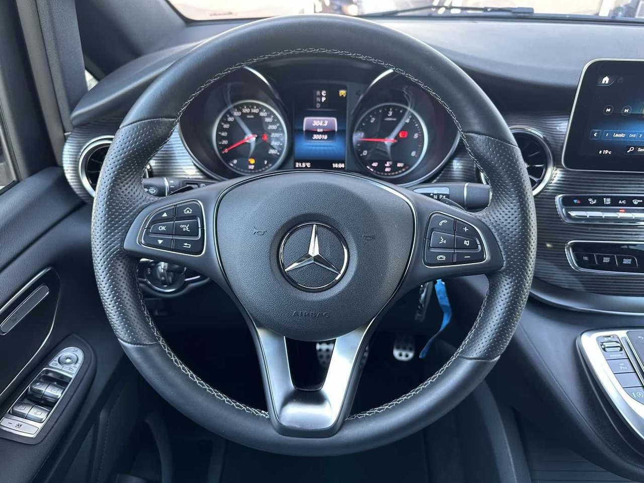Zakup  Mercedes-Benz V 250 d EDITION Leder Kamera ILS 7Sitze Mercedes-Benz V 250 d EDITION Leder Kamera ILS 7Sitze: slika Zakup  Mercedes-Benz V 250 d EDITION Leder Kamera ILS 7Sitze Mercedes-Benz V 250 d EDITION Leder Kamera ILS 7Sitze