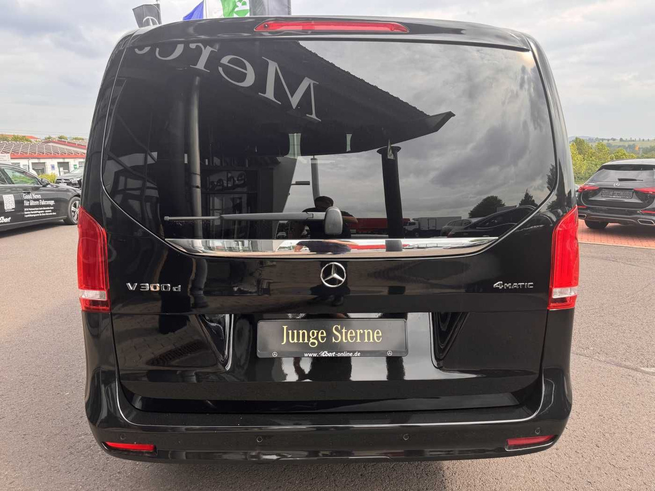 Mercedes-Benz V 300 d 4MATIC AVA 3430 AHK2,5 DISTRONIC 360 - Automobil: slika Mercedes-Benz V 300 d 4MATIC AVA 3430 AHK2,5 DISTRONIC 360 - Automobil Mercedes-Benz V 300 d 4MATIC AVA 3430 AHK2,5 DISTRONIC 360 - Automobil: slika Mercedes-Benz V 300 d 4MATIC AVA 3430 AHK2,5 DISTRONIC 360 - Automobil