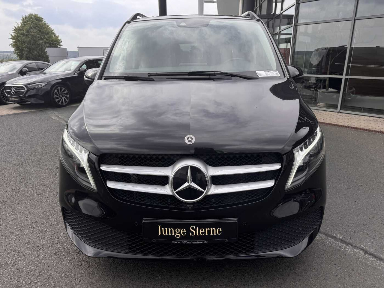 Mercedes-Benz V 300 d 4MATIC AVA 3430 AHK2,5 DISTRONIC 360 - Automobil: slika Mercedes-Benz V 300 d 4MATIC AVA 3430 AHK2,5 DISTRONIC 360 - Automobil Mercedes-Benz V 300 d 4MATIC AVA 3430 AHK2,5 DISTRONIC 360 - Automobil: slika Mercedes-Benz V 300 d 4MATIC AVA 3430 AHK2,5 DISTRONIC 360 - Automobil