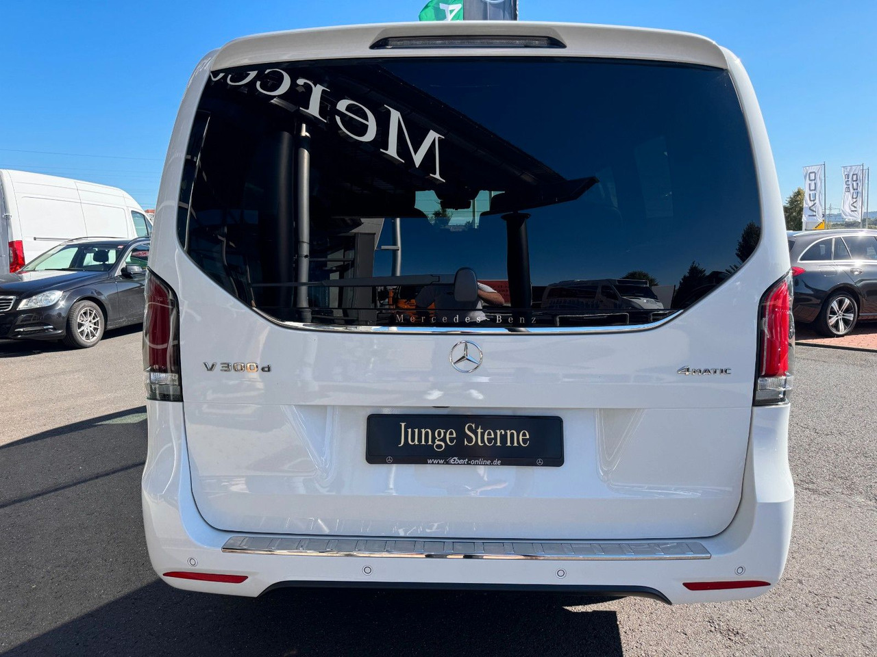 Mercedes-Benz V 300 d 4MATIC EXCLUSIVE AMG Tische AHK2,5to - Karavan: slika Mercedes-Benz V 300 d 4MATIC EXCLUSIVE AMG Tische AHK2,5to - Karavan Mercedes-Benz V 300 d 4MATIC EXCLUSIVE AMG Tische AHK2,5to - Karavan: slika Mercedes-Benz V 300 d 4MATIC EXCLUSIVE AMG Tische AHK2,5to - Karavan