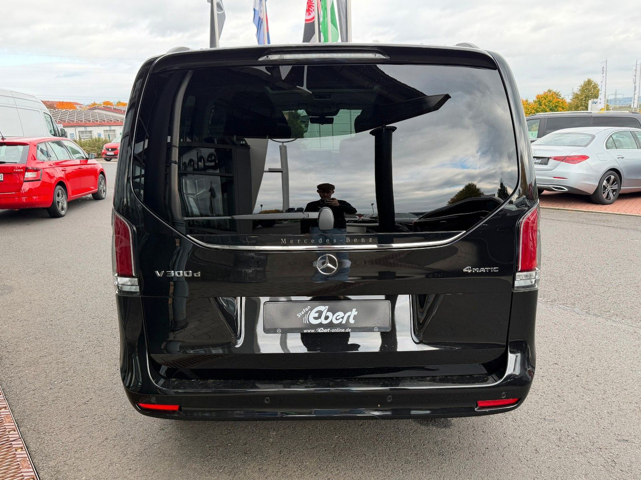 Mercedes-Benz V 300 d 4MATIC EXCLUSIVE Luxus-Sitze AHK2,5to - Karavan: slika Mercedes-Benz V 300 d 4MATIC EXCLUSIVE Luxus-Sitze AHK2,5to - Karavan Mercedes-Benz V 300 d 4MATIC EXCLUSIVE Luxus-Sitze AHK2,5to - Karavan: slika Mercedes-Benz V 300 d 4MATIC EXCLUSIVE Luxus-Sitze AHK2,5to - Karavan