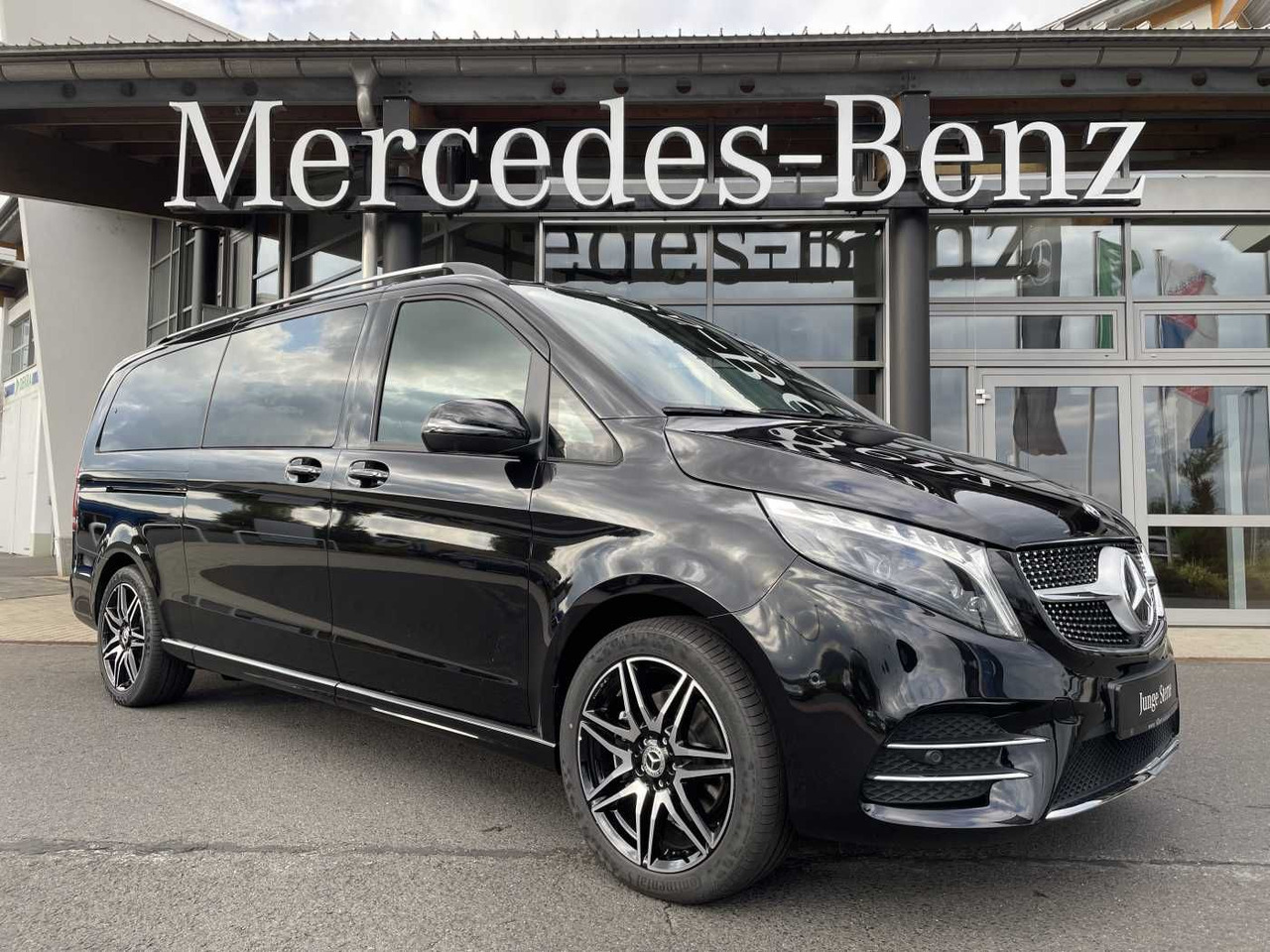 Mercedes-Benz V 300 d AVA 4MATIC AMG Kühlschrank AIRMATIC - Putnički kombi: slika Mercedes-Benz V 300 d AVA 4MATIC AMG Kühlschrank AIRMATIC - Putnički kombi Mercedes-Benz V 300 d AVA 4MATIC AMG Kühlschrank AIRMATIC - Putnički kombi: slika Mercedes-Benz V 300 d AVA 4MATIC AMG Kühlschrank AIRMATIC - Putnički kombi