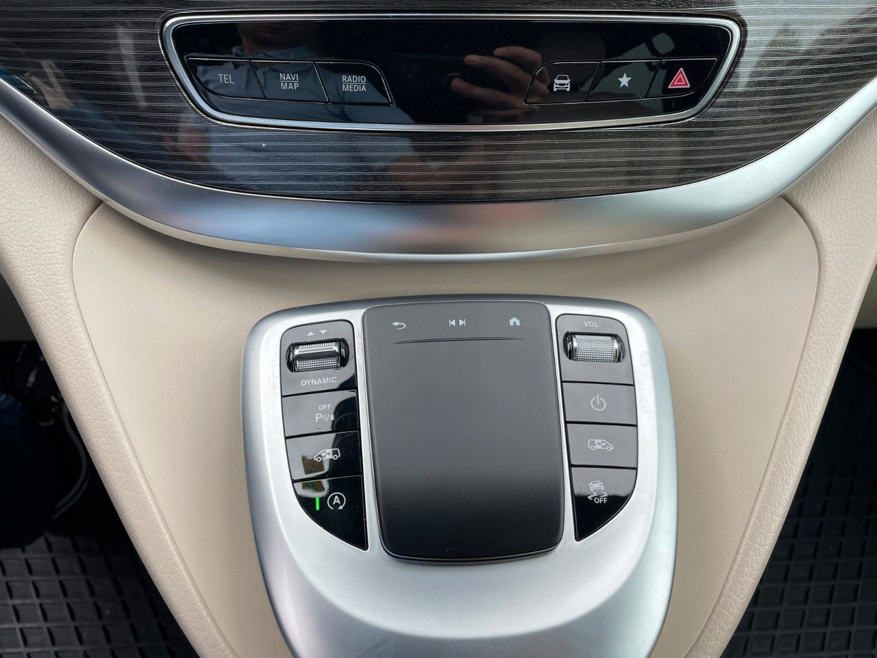 Karavan Mercedes-Benz V 300 d AVA ED 4MATIC Sitzklima Burmester 6Sitze: slika Karavan Mercedes-Benz V 300 d AVA ED 4MATIC Sitzklima Burmester 6Sitze