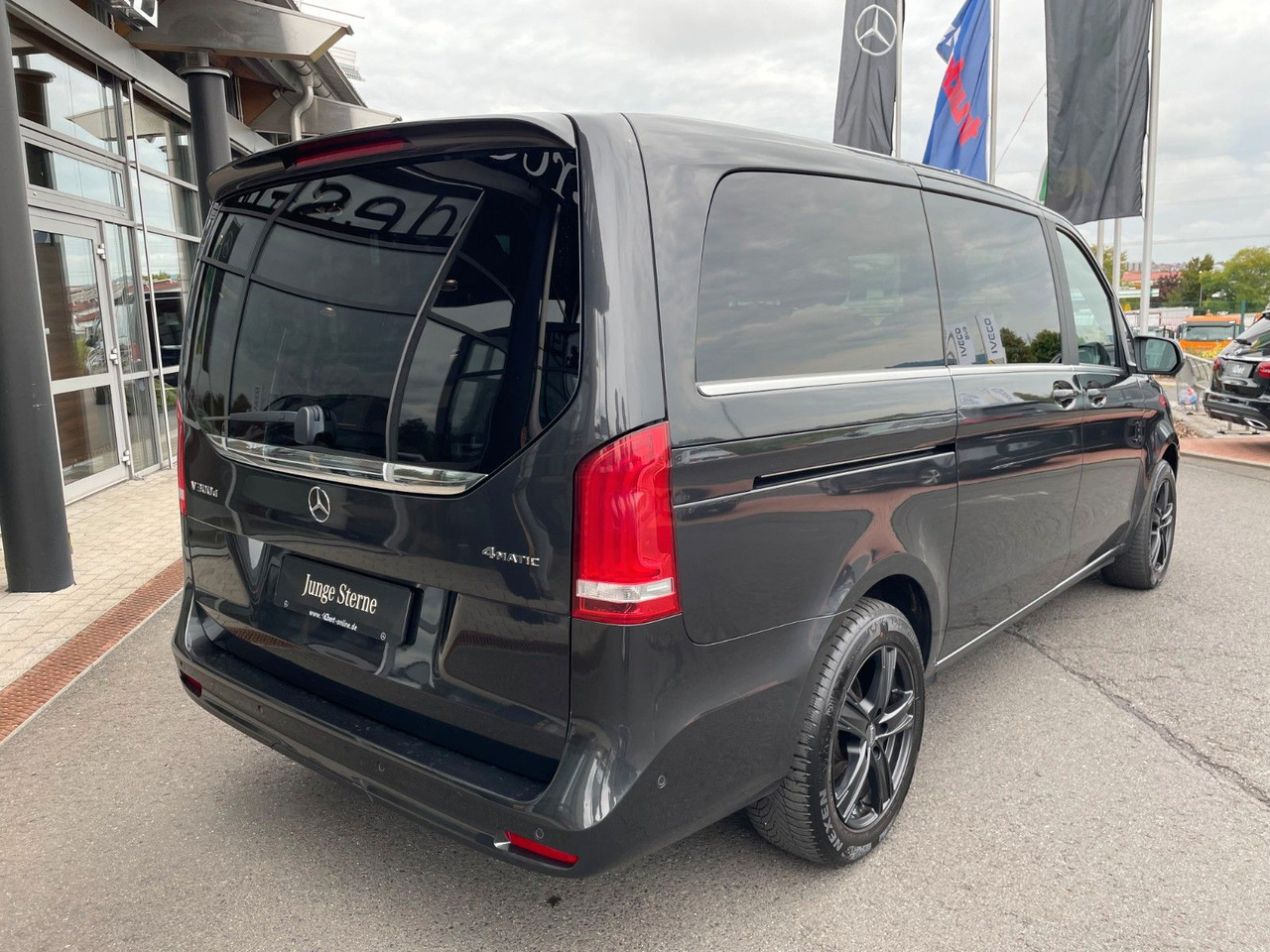 Mercedes-Benz V 300 d AVA ED 4MATIC Sitzklima Burmester 6Sitze - Karavan: slika Mercedes-Benz V 300 d AVA ED 4MATIC Sitzklima Burmester 6Sitze - Karavan Mercedes-Benz V 300 d AVA ED 4MATIC Sitzklima Burmester 6Sitze - Karavan: slika Mercedes-Benz V 300 d AVA ED 4MATIC Sitzklima Burmester 6Sitze - Karavan