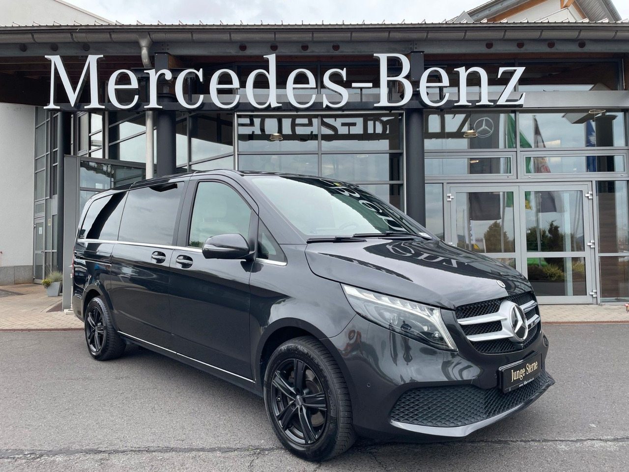 Mercedes-Benz V 300 d AVA ED 4MATIC Sitzklima Burmester 6Sitze - Karavan: slika Mercedes-Benz V 300 d AVA ED 4MATIC Sitzklima Burmester 6Sitze - Karavan Mercedes-Benz V 300 d AVA ED 4MATIC Sitzklima Burmester 6Sitze - Karavan: slika Mercedes-Benz V 300 d AVA ED 4MATIC Sitzklima Burmester 6Sitze - Karavan