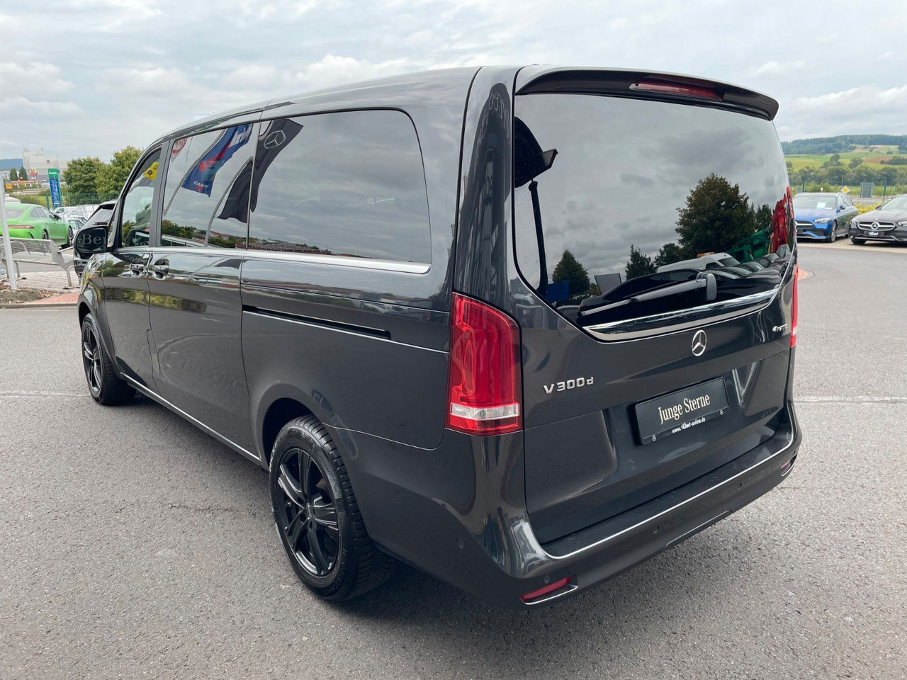 Mercedes-Benz V 300 d AVA ED 4MATIC Sitzklima Burmester 6Sitze - Karavan: slika Mercedes-Benz V 300 d AVA ED 4MATIC Sitzklima Burmester 6Sitze - Karavan Mercedes-Benz V 300 d AVA ED 4MATIC Sitzklima Burmester 6Sitze - Karavan: slika Mercedes-Benz V 300 d AVA ED 4MATIC Sitzklima Burmester 6Sitze - Karavan