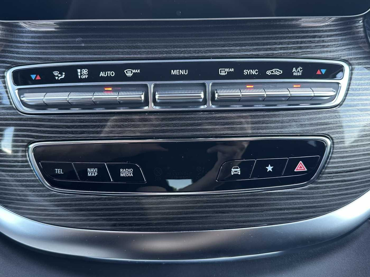 Putnički kombi Mercedes-Benz V 300 d AVA ED 6Sitze Burmester 360Kamera el Tür: slika Putnički kombi Mercedes-Benz V 300 d AVA ED 6Sitze Burmester 360Kamera el Tür