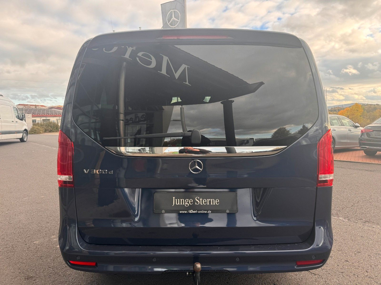 Mercedes-Benz V 300 d AVA ED AMG AHK2,5to DISTRONIC - Karavan: slika  Mercedes-Benz V 300 d AVA ED AMG AHK2,5to DISTRONIC - Karavan Mercedes-Benz V 300 d AVA ED AMG AHK2,5to DISTRONIC - Karavan: slika  Mercedes-Benz V 300 d AVA ED AMG AHK2,5to DISTRONIC - Karavan
