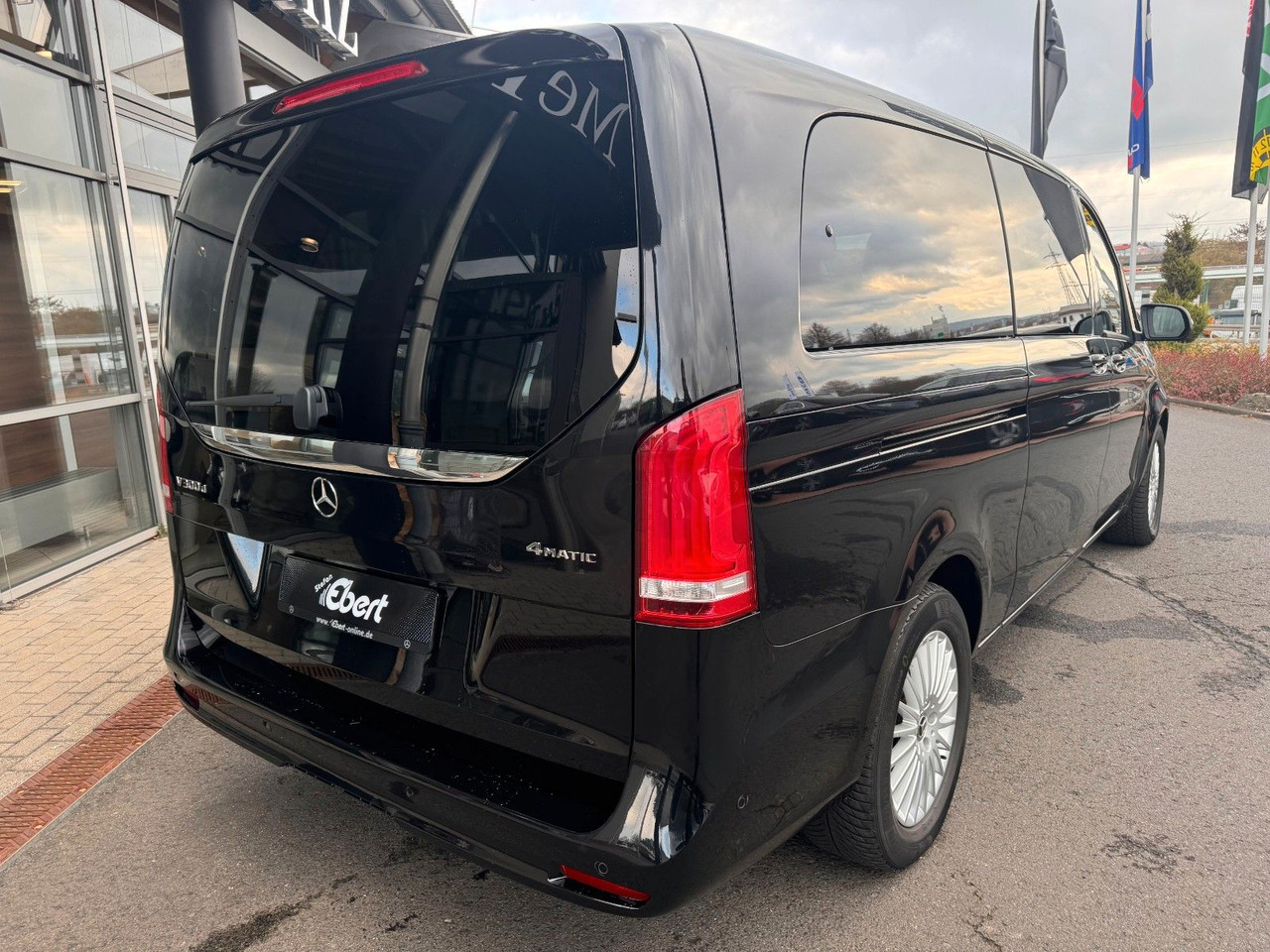 Mercedes-Benz V 300 d AVA Extralang 4MATIC AHK Stdh DISTRONIC - Karavan: slika Mercedes-Benz V 300 d AVA Extralang 4MATIC AHK Stdh DISTRONIC - Karavan Mercedes-Benz V 300 d AVA Extralang 4MATIC AHK Stdh DISTRONIC - Karavan: slika Mercedes-Benz V 300 d AVA Extralang 4MATIC AHK Stdh DISTRONIC - Karavan
