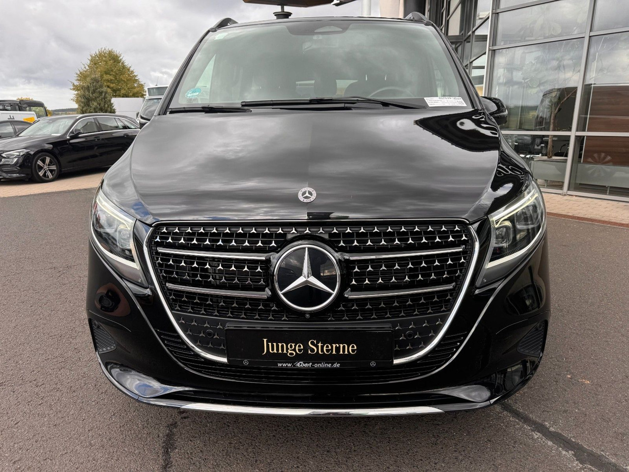 Mercedes-Benz V 300 d AVANTGARDE Extralang 360Kamera Standheiz - Karavan: slika Mercedes-Benz V 300 d AVANTGARDE Extralang 360Kamera Standheiz - Karavan Mercedes-Benz V 300 d AVANTGARDE Extralang 360Kamera Standheiz - Karavan: slika Mercedes-Benz V 300 d AVANTGARDE Extralang 360Kamera Standheiz - Karavan