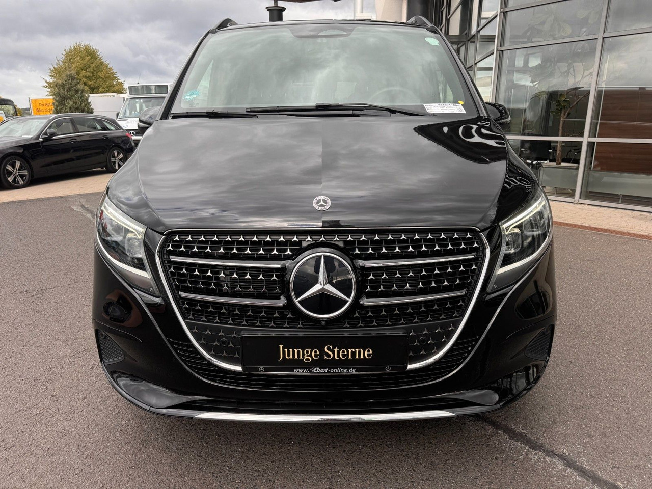 Mercedes-Benz V 300 d AVANTGARDE Extralang 360Kamera Standheiz - Karavan: slika Mercedes-Benz V 300 d AVANTGARDE Extralang 360Kamera Standheiz - Karavan Mercedes-Benz V 300 d AVANTGARDE Extralang 360Kamera Standheiz - Karavan: slika Mercedes-Benz V 300 d AVANTGARDE Extralang 360Kamera Standheiz - Karavan
