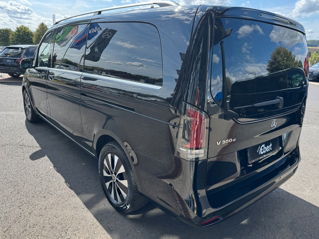 Mercedes-Benz V 300 d AVANTGARDE Extralang 360Kamera Standheiz - Karavan: slika  Mercedes-Benz V 300 d AVANTGARDE Extralang 360Kamera Standheiz - Karavan Mercedes-Benz V 300 d AVANTGARDE Extralang 360Kamera Standheiz - Karavan: slika  Mercedes-Benz V 300 d AVANTGARDE Extralang 360Kamera Standheiz - Karavan