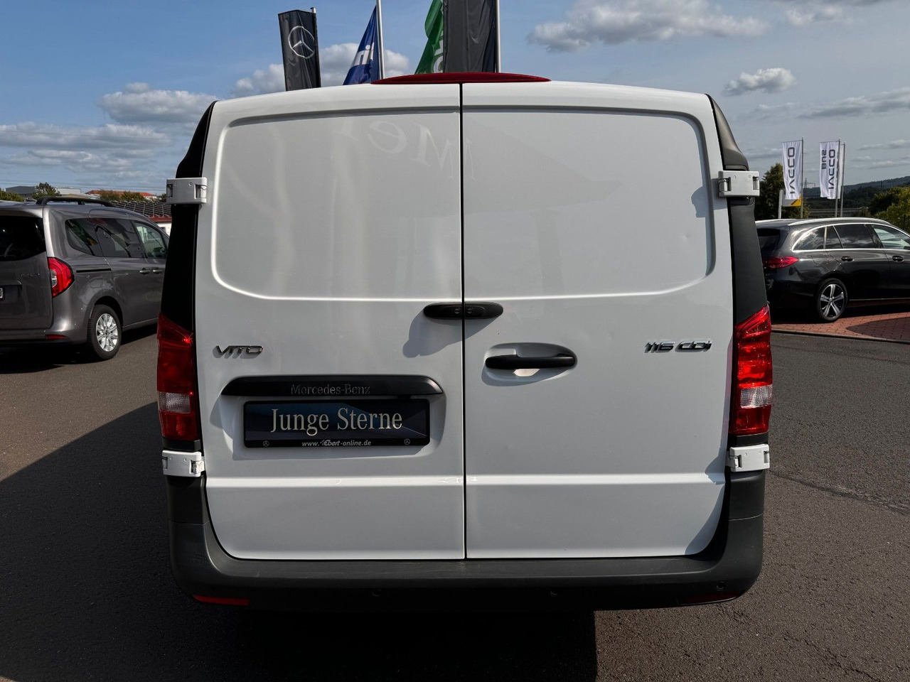 Mercedes-Benz Vito 116 CDI 3200 Klima Kamera Audio40 - Furgon: slika Mercedes-Benz Vito 116 CDI 3200 Klima Kamera Audio40 - Furgon Mercedes-Benz Vito 116 CDI 3200 Klima Kamera Audio40 - Furgon: slika Mercedes-Benz Vito 116 CDI 3200 Klima Kamera Audio40 - Furgon