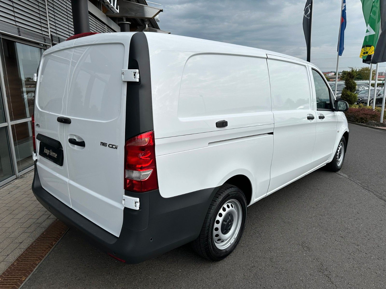 Mercedes-Benz Vito 116 CDI Extralang Klima Kamera SHZ - Mali kombi: slika Mercedes-Benz Vito 116 CDI Extralang Klima Kamera SHZ - Mali kombi Mercedes-Benz Vito 116 CDI Extralang Klima Kamera SHZ - Mali kombi: slika Mercedes-Benz Vito 116 CDI Extralang Klima Kamera SHZ - Mali kombi