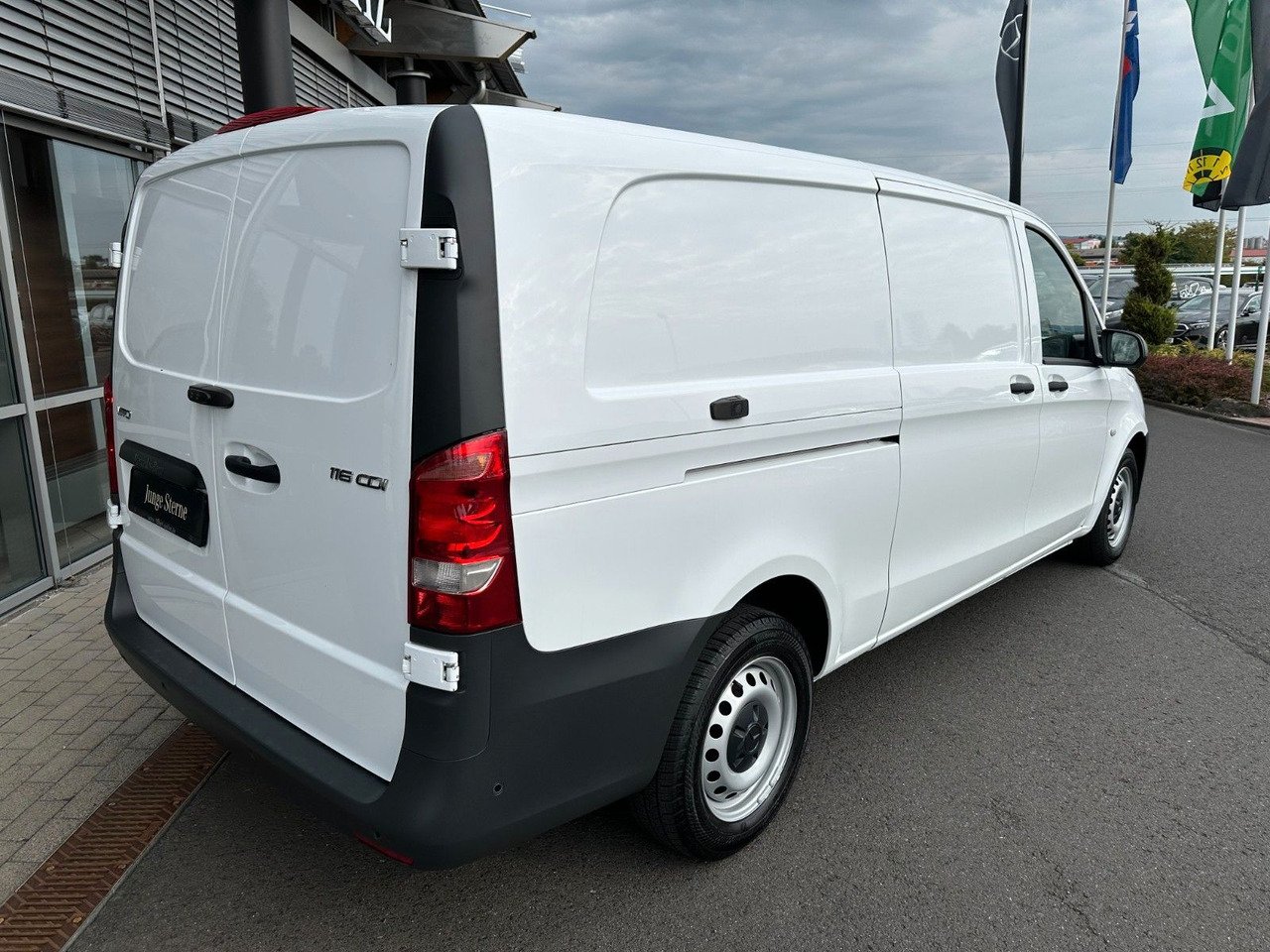 Mercedes-Benz Vito 116 CDI Extralang Klima Kamera SHZ - Mali kombi: slika Mercedes-Benz Vito 116 CDI Extralang Klima Kamera SHZ - Mali kombi Mercedes-Benz Vito 116 CDI Extralang Klima Kamera SHZ - Mali kombi: slika Mercedes-Benz Vito 116 CDI Extralang Klima Kamera SHZ - Mali kombi