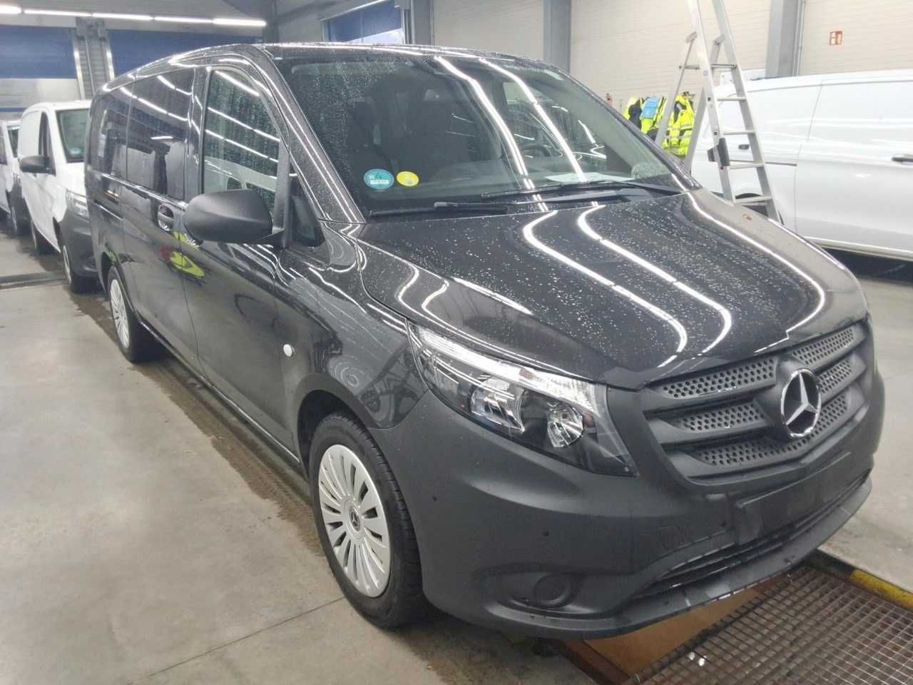Mercedes-Benz Vito 116 CDI Tourer 2xKlima AHK Kamera Audio40 - Automobil: slika Mercedes-Benz Vito 116 CDI Tourer 2xKlima AHK Kamera Audio40 - Automobil Mercedes-Benz Vito 116 CDI Tourer 2xKlima AHK Kamera Audio40 - Automobil: slika Mercedes-Benz Vito 116 CDI Tourer 2xKlima AHK Kamera Audio40 - Automobil