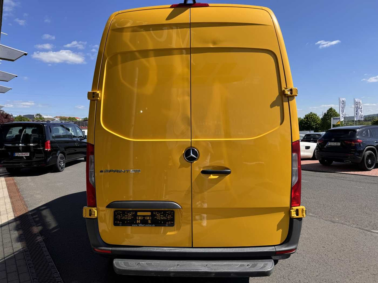 Mercedes-Benz eSprinter 312 KEP-AusbauPaket-Regal Kamera Klima - Furgon, Električno dostavno vozilo: slika Mercedes-Benz eSprinter 312 KEP-AusbauPaket-Regal Kamera Klima - Furgon, Električno dostavno vozilo Mercedes-Benz eSprinter 312 KEP-AusbauPaket-Regal Kamera Klima - Furgon, Električno dostavno vozilo: slika Mercedes-Benz eSprinter 312 KEP-AusbauPaket-Regal Kamera Klima - Furgon, Električno dostavno vozilo