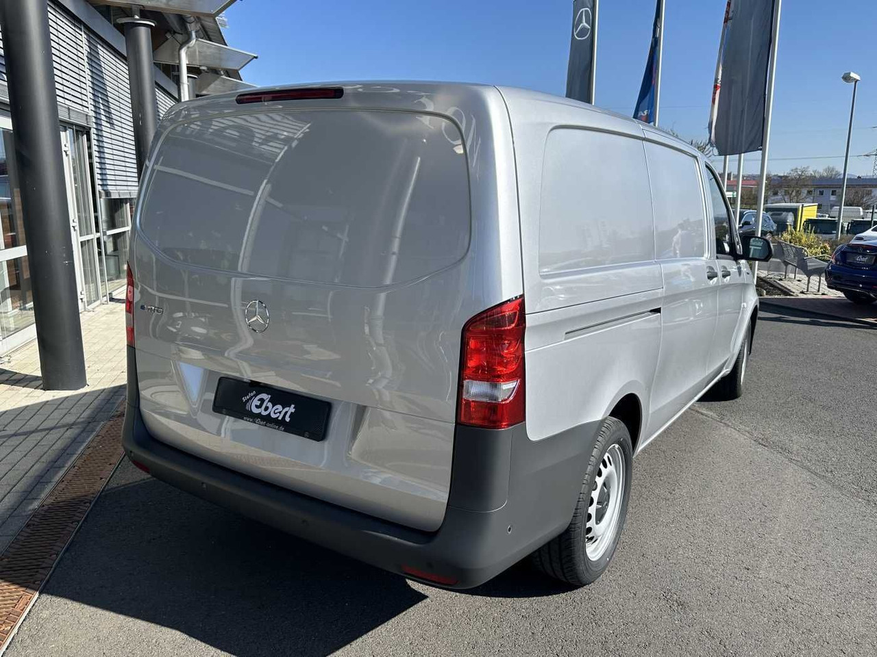 Mercedes-Benz eVito 112 Audio 30 Sitzheizung Kamera Tempomat - Mali kombi, Električno dostavno vozilo: slika Mercedes-Benz eVito 112 Audio 30 Sitzheizung Kamera Tempomat - Mali kombi, Električno dostavno vozilo Mercedes-Benz eVito 112 Audio 30 Sitzheizung Kamera Tempomat - Mali kombi, Električno dostavno vozilo: slika Mercedes-Benz eVito 112 Audio 30 Sitzheizung Kamera Tempomat - Mali kombi, Električno dostavno vozilo