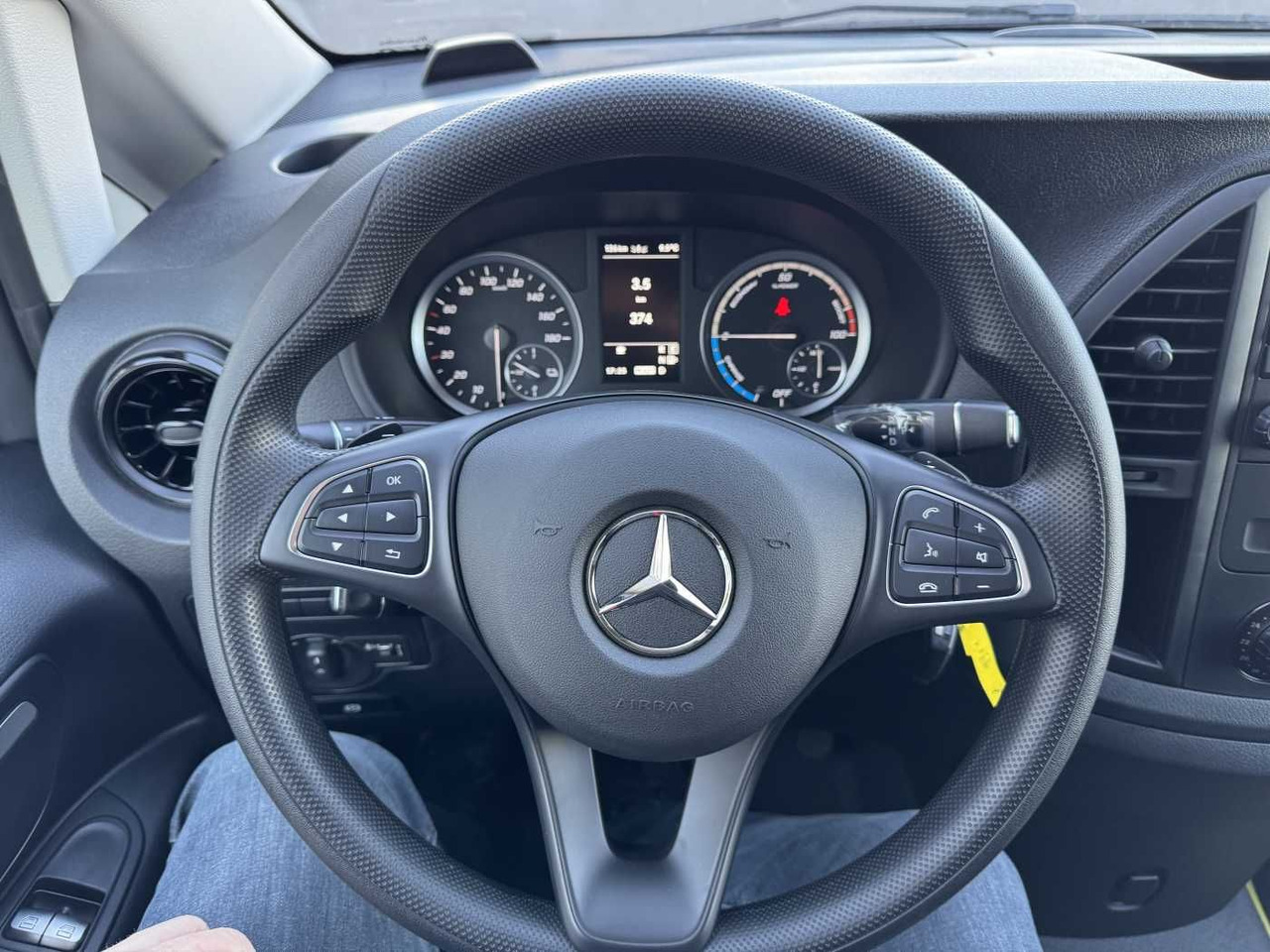 Novi Mali kombi, Električno dostavno vozilo Mercedes-Benz eVito 112 Audio 30 Sitzheizung Kamera Tempomat: slika Novi Mali kombi, Električno dostavno vozilo Mercedes-Benz eVito 112 Audio 30 Sitzheizung Kamera Tempomat