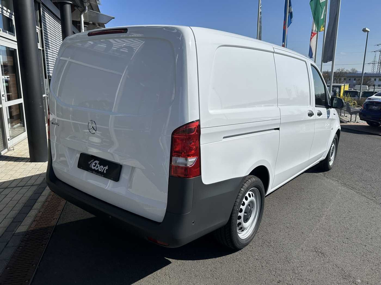 Mercedes-Benz eVito 112 Klima Kamera Audio 30 Sitzheiz Tempom. - Mali kombi, Električno dostavno vozilo: slika Mercedes-Benz eVito 112 Klima Kamera Audio 30 Sitzheiz Tempom. - Mali kombi, Električno dostavno vozilo Mercedes-Benz eVito 112 Klima Kamera Audio 30 Sitzheiz Tempom. - Mali kombi, Električno dostavno vozilo: slika Mercedes-Benz eVito 112 Klima Kamera Audio 30 Sitzheiz Tempom. - Mali kombi, Električno dostavno vozilo