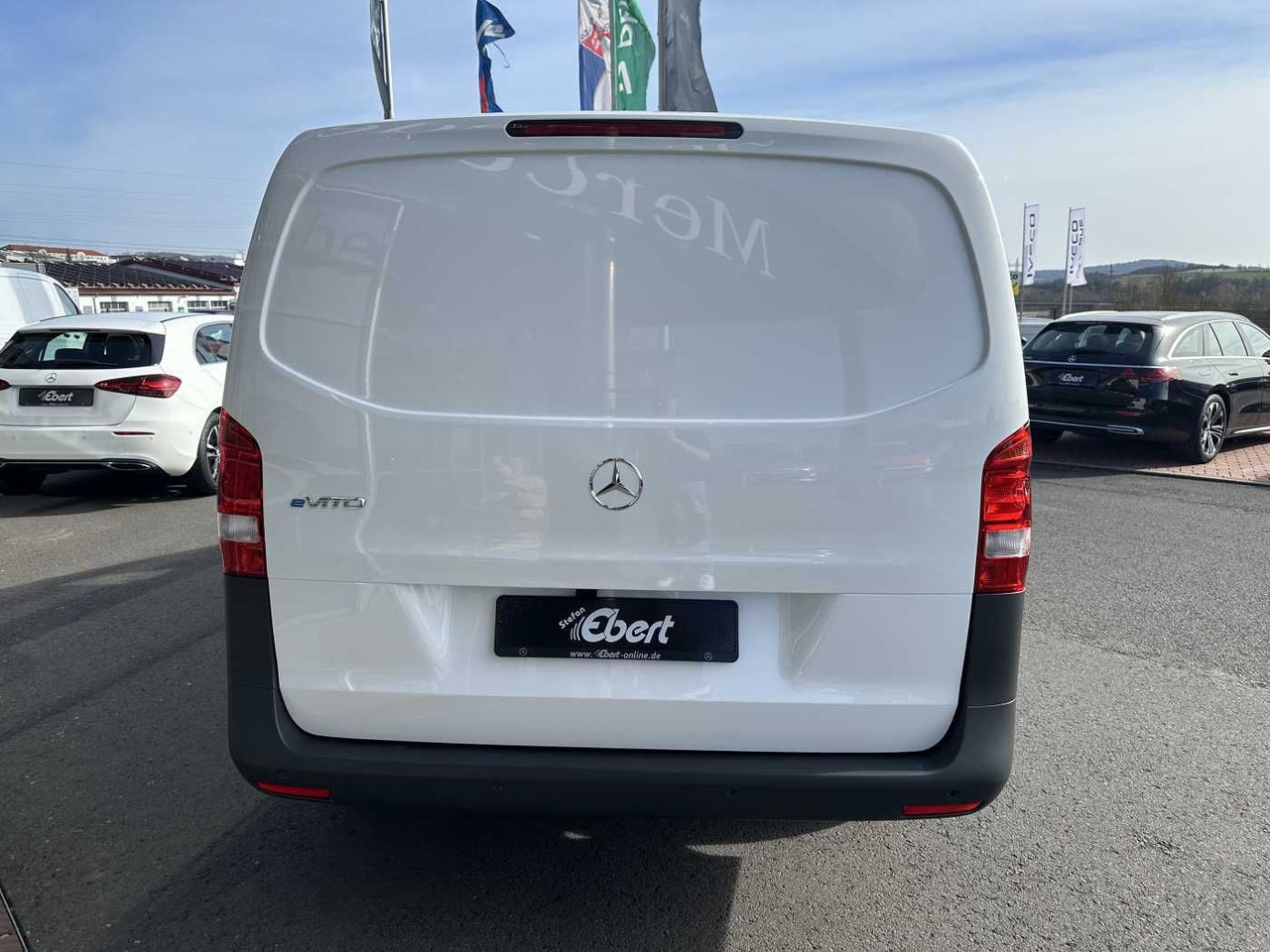 Mercedes-Benz eVito 112 Klima Kamera Audio 30 Sitzheiz Tempom. - Mali kombi, Električno dostavno vozilo: slika Mercedes-Benz eVito 112 Klima Kamera Audio 30 Sitzheiz Tempom. - Mali kombi, Električno dostavno vozilo Mercedes-Benz eVito 112 Klima Kamera Audio 30 Sitzheiz Tempom. - Mali kombi, Električno dostavno vozilo: slika Mercedes-Benz eVito 112 Klima Kamera Audio 30 Sitzheiz Tempom. - Mali kombi, Električno dostavno vozilo