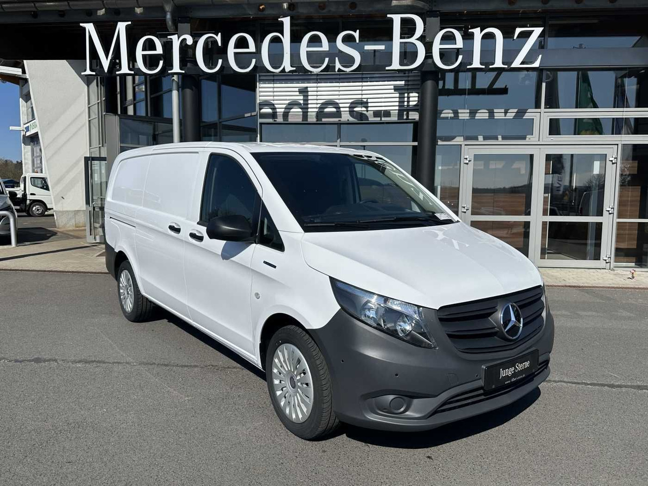 Mercedes-Benz eVito 112 Klima Kamera Audio 30 Sitzheiz Tempom. - Mali kombi, Električno dostavno vozilo: slika Mercedes-Benz eVito 112 Klima Kamera Audio 30 Sitzheiz Tempom. - Mali kombi, Električno dostavno vozilo Mercedes-Benz eVito 112 Klima Kamera Audio 30 Sitzheiz Tempom. - Mali kombi, Električno dostavno vozilo: slika Mercedes-Benz eVito 112 Klima Kamera Audio 30 Sitzheiz Tempom. - Mali kombi, Električno dostavno vozilo