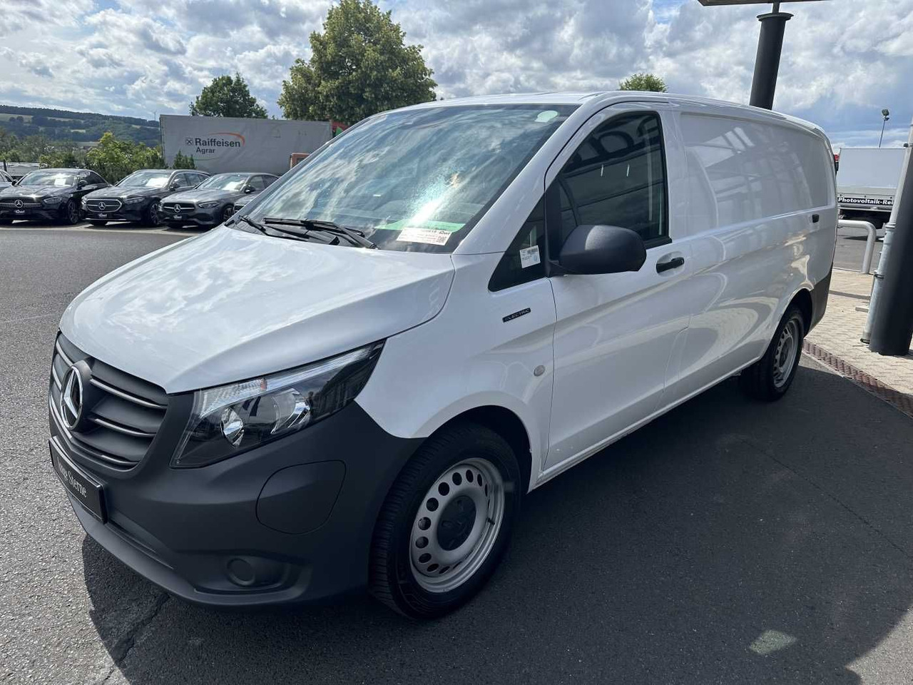 Mercedes-Benz eVito 112 Klima Kamera Navi SHZ Tempomat - Mali kombi, Električno dostavno vozilo: slika Mercedes-Benz eVito 112 Klima Kamera Navi SHZ Tempomat - Mali kombi, Električno dostavno vozilo Mercedes-Benz eVito 112 Klima Kamera Navi SHZ Tempomat - Mali kombi, Električno dostavno vozilo: slika Mercedes-Benz eVito 112 Klima Kamera Navi SHZ Tempomat - Mali kombi, Električno dostavno vozilo