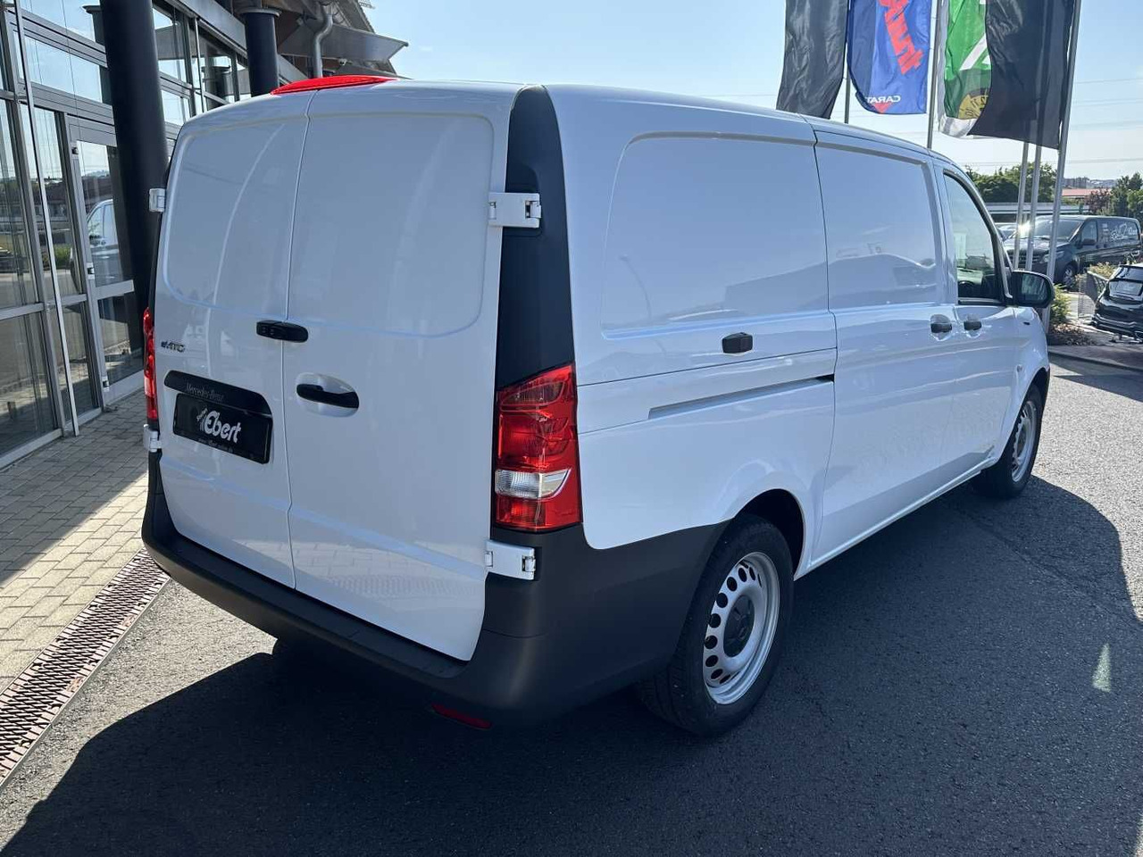Mercedes-Benz eVito 112 Klima Kamera Navi SHZ Tempomat - Mali kombi, Električno dostavno vozilo: slika Mercedes-Benz eVito 112 Klima Kamera Navi SHZ Tempomat - Mali kombi, Električno dostavno vozilo Mercedes-Benz eVito 112 Klima Kamera Navi SHZ Tempomat - Mali kombi, Električno dostavno vozilo: slika Mercedes-Benz eVito 112 Klima Kamera Navi SHZ Tempomat - Mali kombi, Električno dostavno vozilo