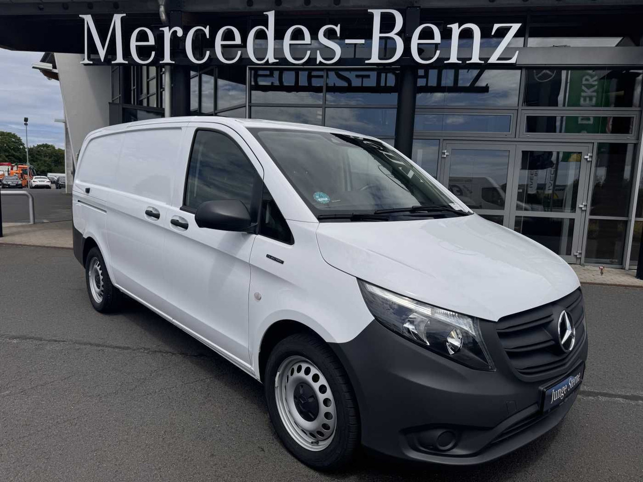Mercedes-Benz eVito 112 Klima Kamera Navi SHZ Tempomat - Mali kombi, Električno dostavno vozilo: slika Mercedes-Benz eVito 112 Klima Kamera Navi SHZ Tempomat - Mali kombi, Električno dostavno vozilo Mercedes-Benz eVito 112 Klima Kamera Navi SHZ Tempomat - Mali kombi, Električno dostavno vozilo: slika Mercedes-Benz eVito 112 Klima Kamera Navi SHZ Tempomat - Mali kombi, Električno dostavno vozilo