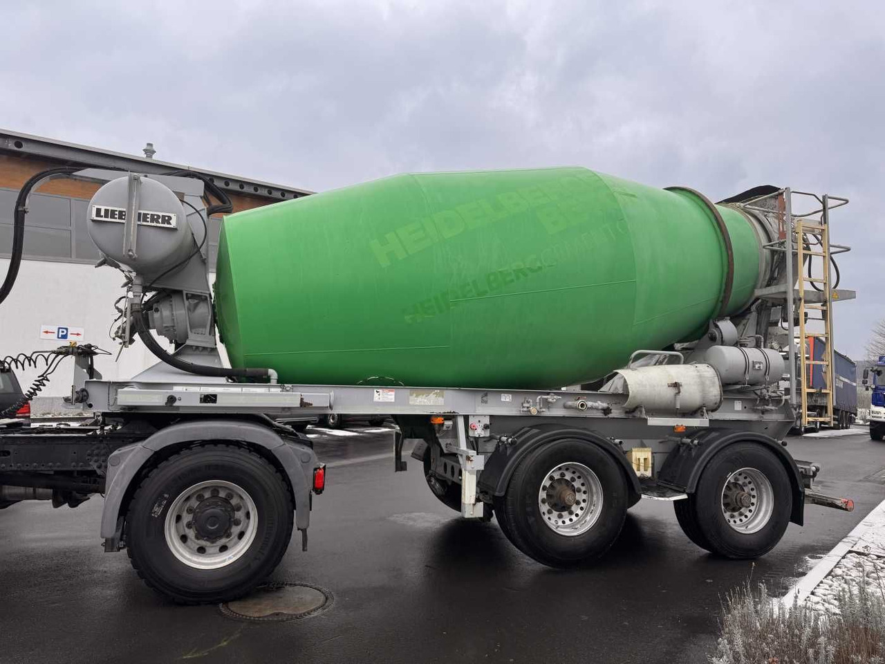 Müller-Mitteltal SF32BM/BT Liebherr HTM1004 10m³ BPW Liftachse - Poluprikolica mikser: slika Müller-Mitteltal SF32BM/BT Liebherr HTM1004 10m³ BPW Liftachse - Poluprikolica mikser Müller-Mitteltal SF32BM/BT Liebherr HTM1004 10m³ BPW Liftachse - Poluprikolica mikser: slika Müller-Mitteltal SF32BM/BT Liebherr HTM1004 10m³ BPW Liftachse - Poluprikolica mikser