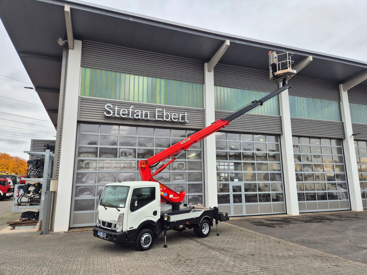 Nissan Cabstar NT400 Palfinger P 160 TX 16m 1.104h - Podizna platforma montirana na kamion: slika Nissan Cabstar NT400 Palfinger P 160 TX 16m 1.104h - Podizna platforma montirana na kamion Nissan Cabstar NT400 Palfinger P 160 TX 16m 1.104h - Podizna platforma montirana na kamion: slika Nissan Cabstar NT400 Palfinger P 160 TX 16m 1.104h - Podizna platforma montirana na kamion