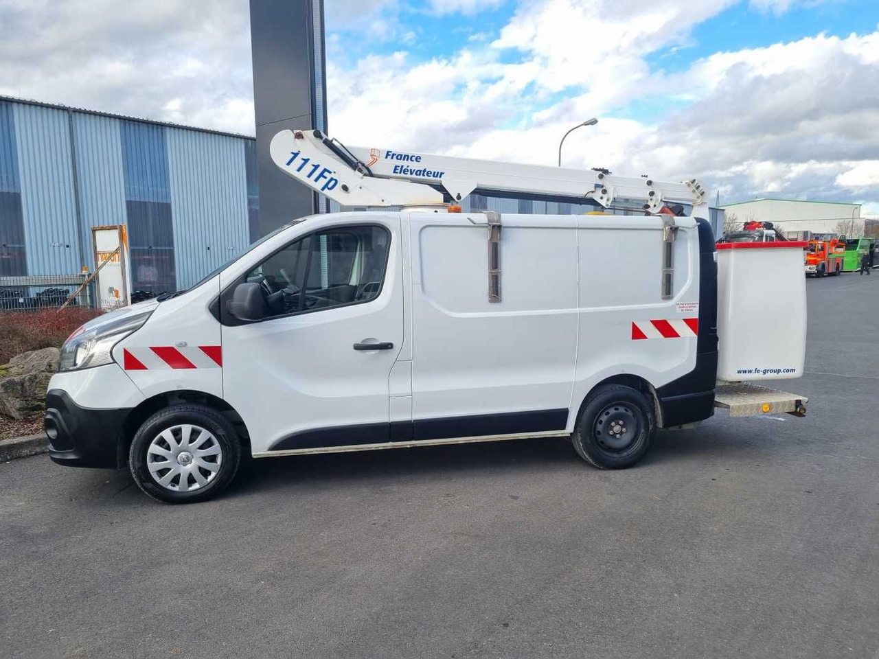 Renault Trafic dCi 120 L1H1 / France Elavateur 10,6m - Podizna platforma montirana na kamion: slika Renault Trafic dCi 120 L1H1 / France Elavateur 10,6m - Podizna platforma montirana na kamion Renault Trafic dCi 120 L1H1 / France Elavateur 10,6m - Podizna platforma montirana na kamion: slika Renault Trafic dCi 120 L1H1 / France Elavateur 10,6m - Podizna platforma montirana na kamion