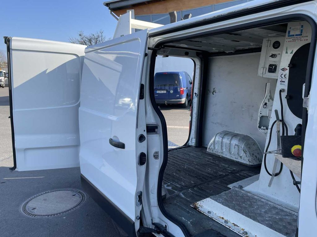Zakup Renault Trafic dCi 120 L1H1 / TIME France ETL 21 8m  Renault Trafic dCi 120 L1H1 / TIME France ETL 21 8m: slika Zakup Renault Trafic dCi 120 L1H1 / TIME France ETL 21 8m  Renault Trafic dCi 120 L1H1 / TIME France ETL 21 8m