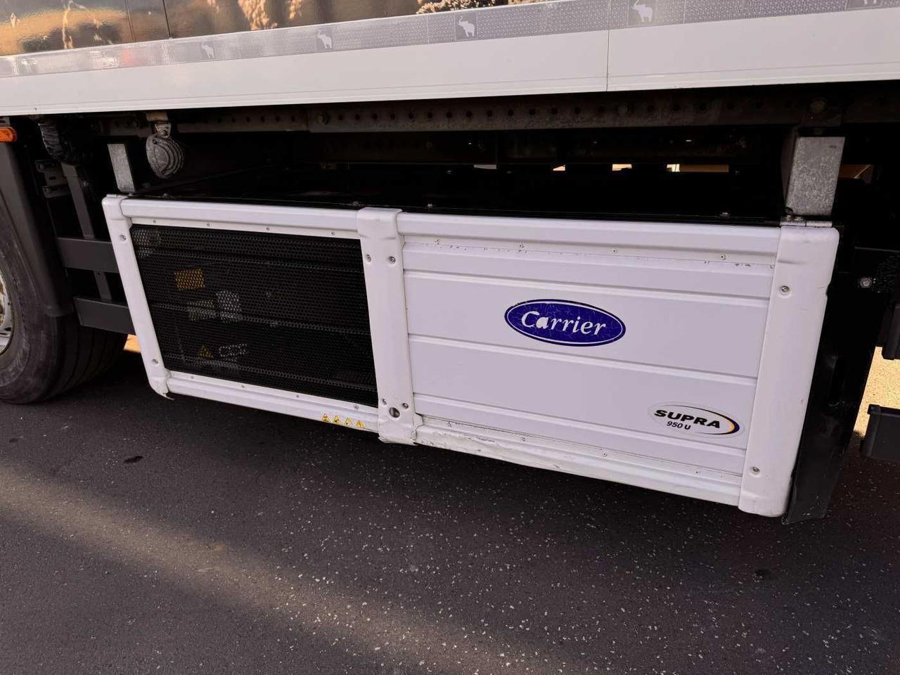 Novi Prikolica hladnjača Schmitz Cargobull SCB*2 Carrier Supra 950 U LBW Bär 2.000kg: slika Novi Prikolica hladnjača Schmitz Cargobull SCB*2 Carrier Supra 950 U LBW Bär 2.000kg Novi Prikolica hladnjača Schmitz Cargobull SCB*2 Carrier Supra 950 U LBW Bär 2.000kg: slika Novi Prikolica hladnjača Schmitz Cargobull SCB*2 Carrier Supra 950 U LBW Bär 2.000kg