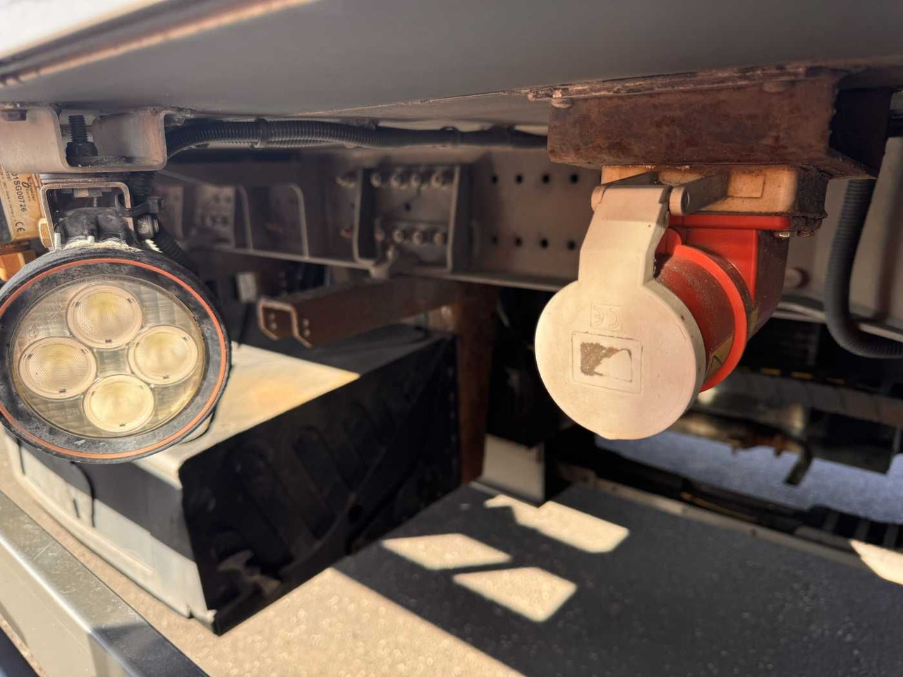 Novi Prikolica hladnjača Schmitz Cargobull SCB*2 Carrier Supra 950 U LBW Bär 2.000kg: slika Novi Prikolica hladnjača Schmitz Cargobull SCB*2 Carrier Supra 950 U LBW Bär 2.000kg Novi Prikolica hladnjača Schmitz Cargobull SCB*2 Carrier Supra 950 U LBW Bär 2.000kg: slika Novi Prikolica hladnjača Schmitz Cargobull SCB*2 Carrier Supra 950 U LBW Bär 2.000kg