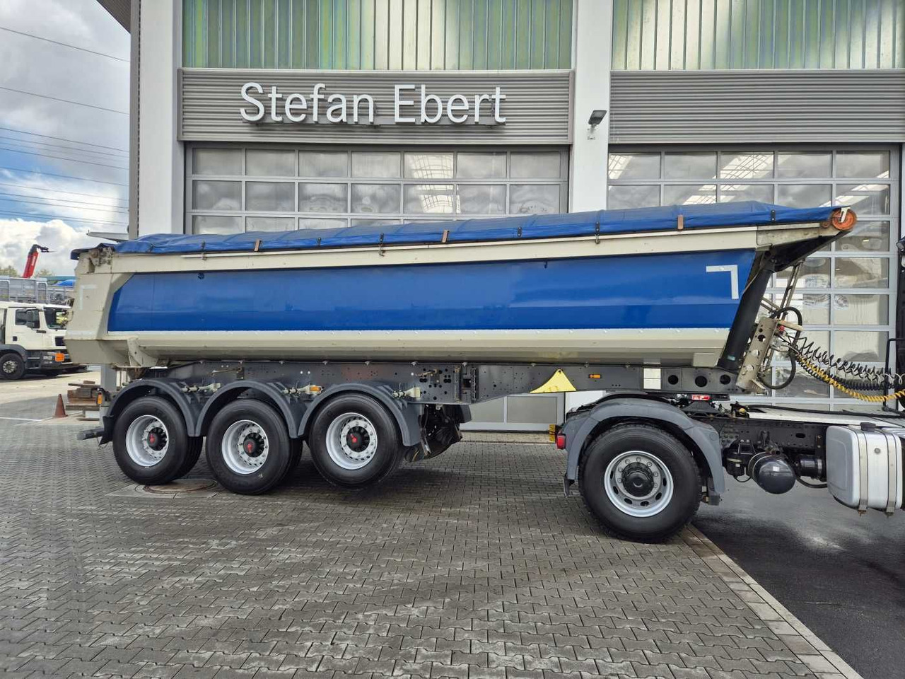Schmitz Cargobull SGF*S3 SKI 24 SL 7.2 Mulde 23m³ Liftachse 5x - Kiper poluprikolica: slika Schmitz Cargobull SGF*S3 SKI 24 SL 7.2 Mulde 23m³ Liftachse 5x - Kiper poluprikolica Schmitz Cargobull SGF*S3 SKI 24 SL 7.2 Mulde 23m³ Liftachse 5x - Kiper poluprikolica: slika Schmitz Cargobull SGF*S3 SKI 24 SL 7.2 Mulde 23m³ Liftachse 5x - Kiper poluprikolica